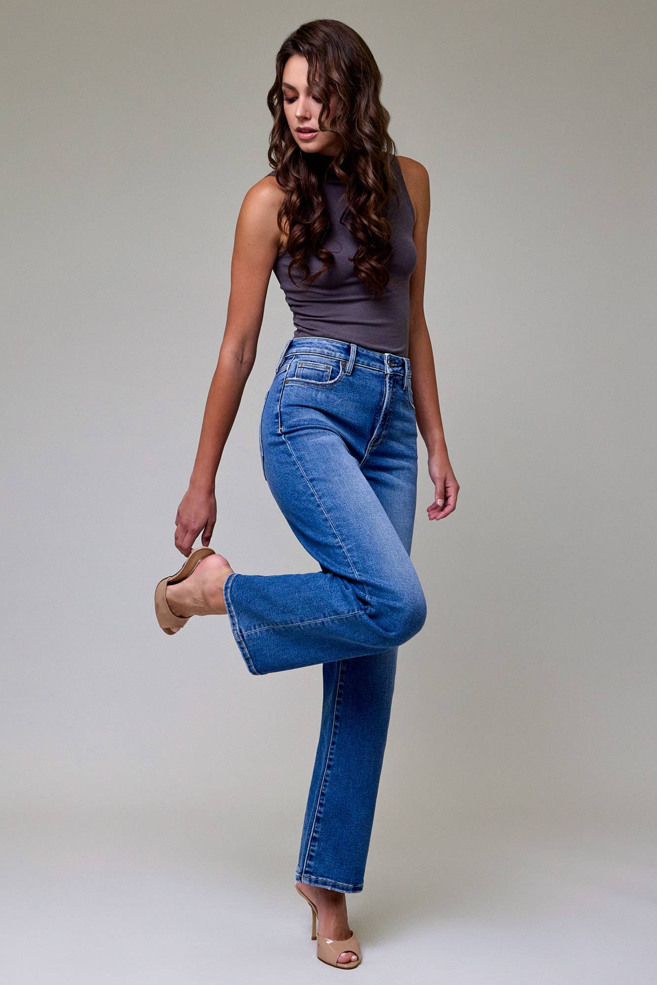 Hidden Jeans - Medium Wash Clean Stretch High Rise Classic Straight