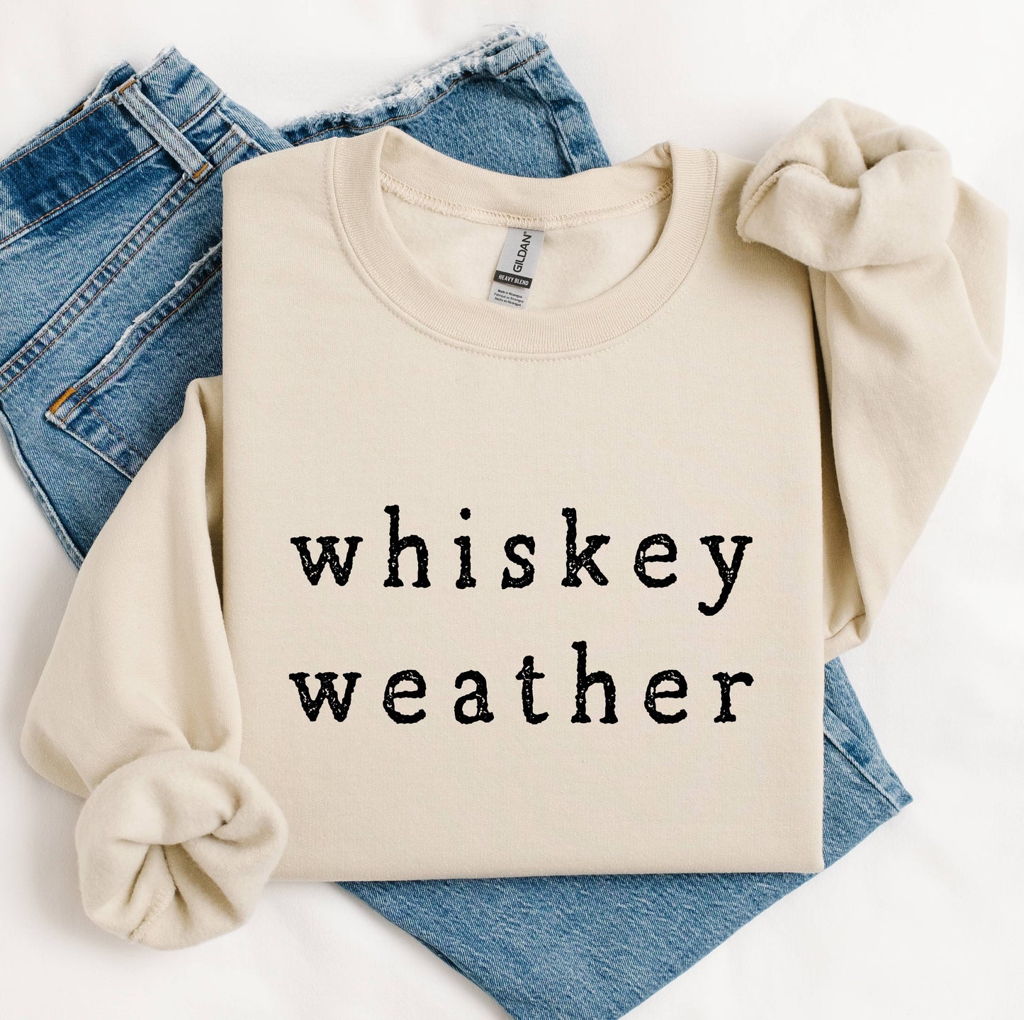 Mugsby - Sweatshirt Fall Graphic Cozy Whiskey Weather Pullover