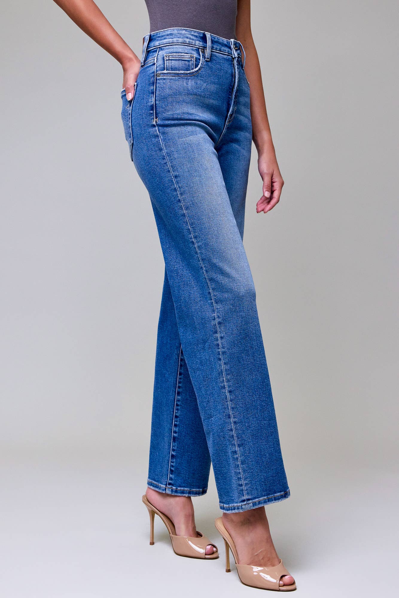 Hidden Jeans - Medium Wash Clean Stretch High Rise Classic Straight