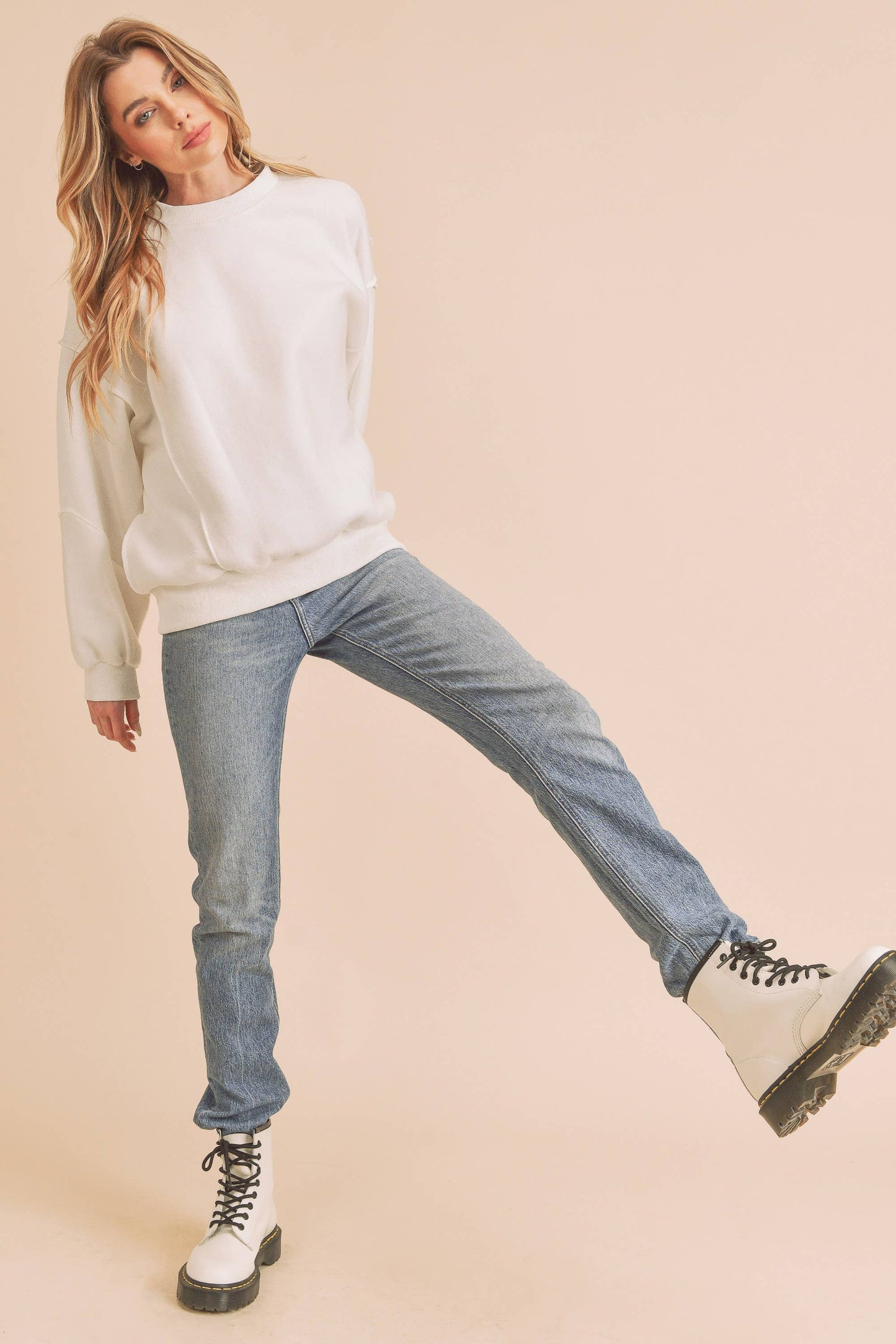 AEMI + CO - 916BK Ellia Sweatshirt 1