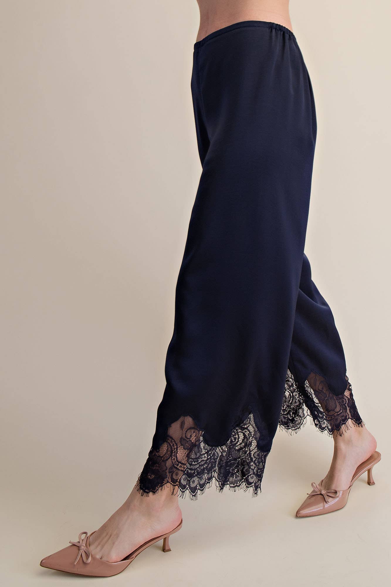 Glam - Mid Rise Cropped Lace Trim Pants