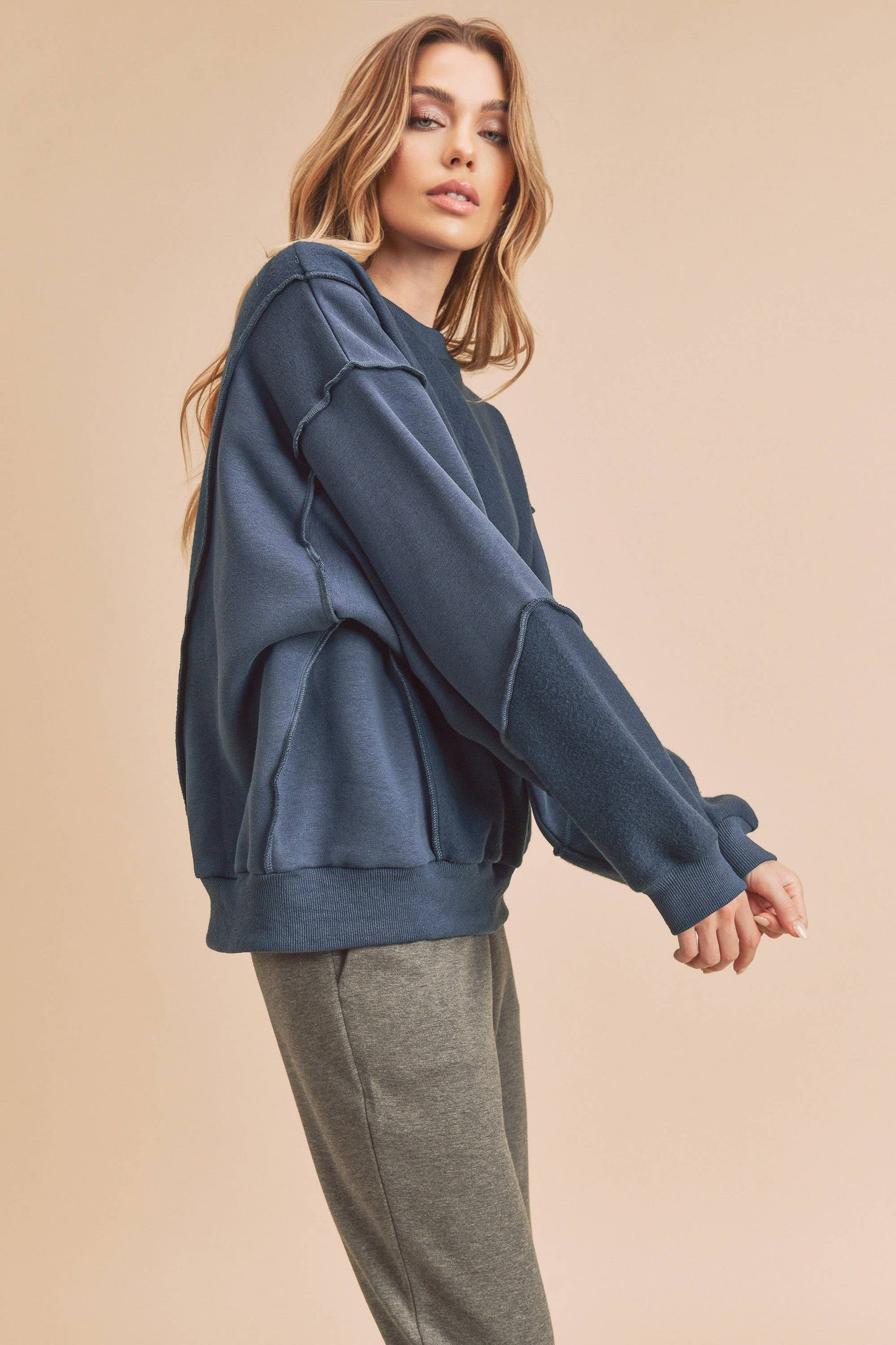 AEMI + CO - 916BK Ellia Sweatshirt 1