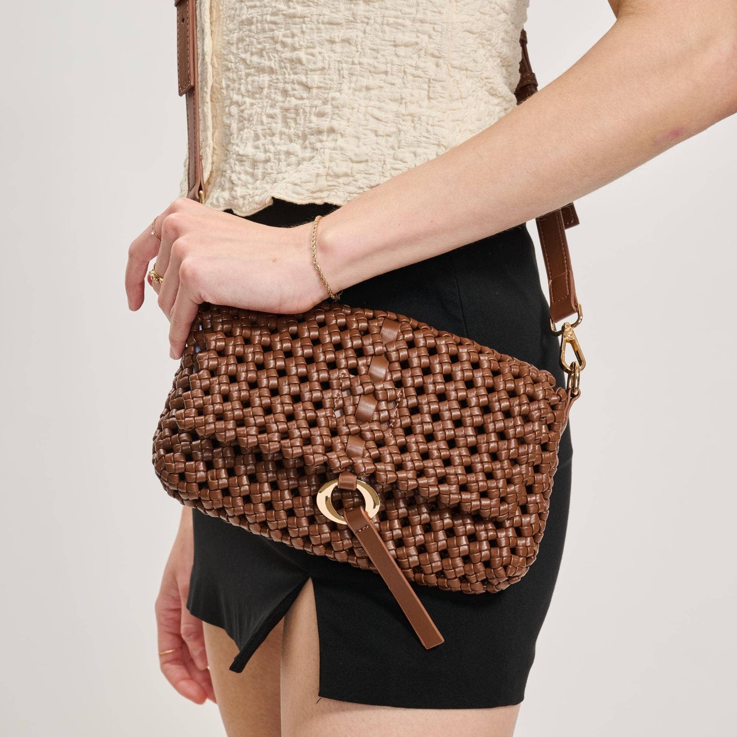 Moda Luxe - Camilla Knot Woven Crossbody