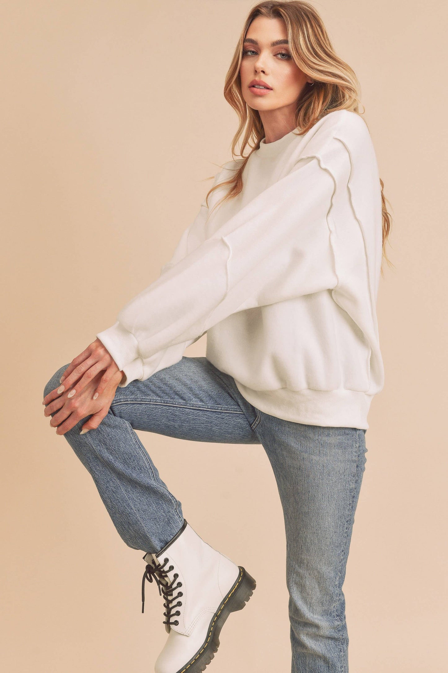 AEMI + CO - 916BK Ellia Sweatshirt 1