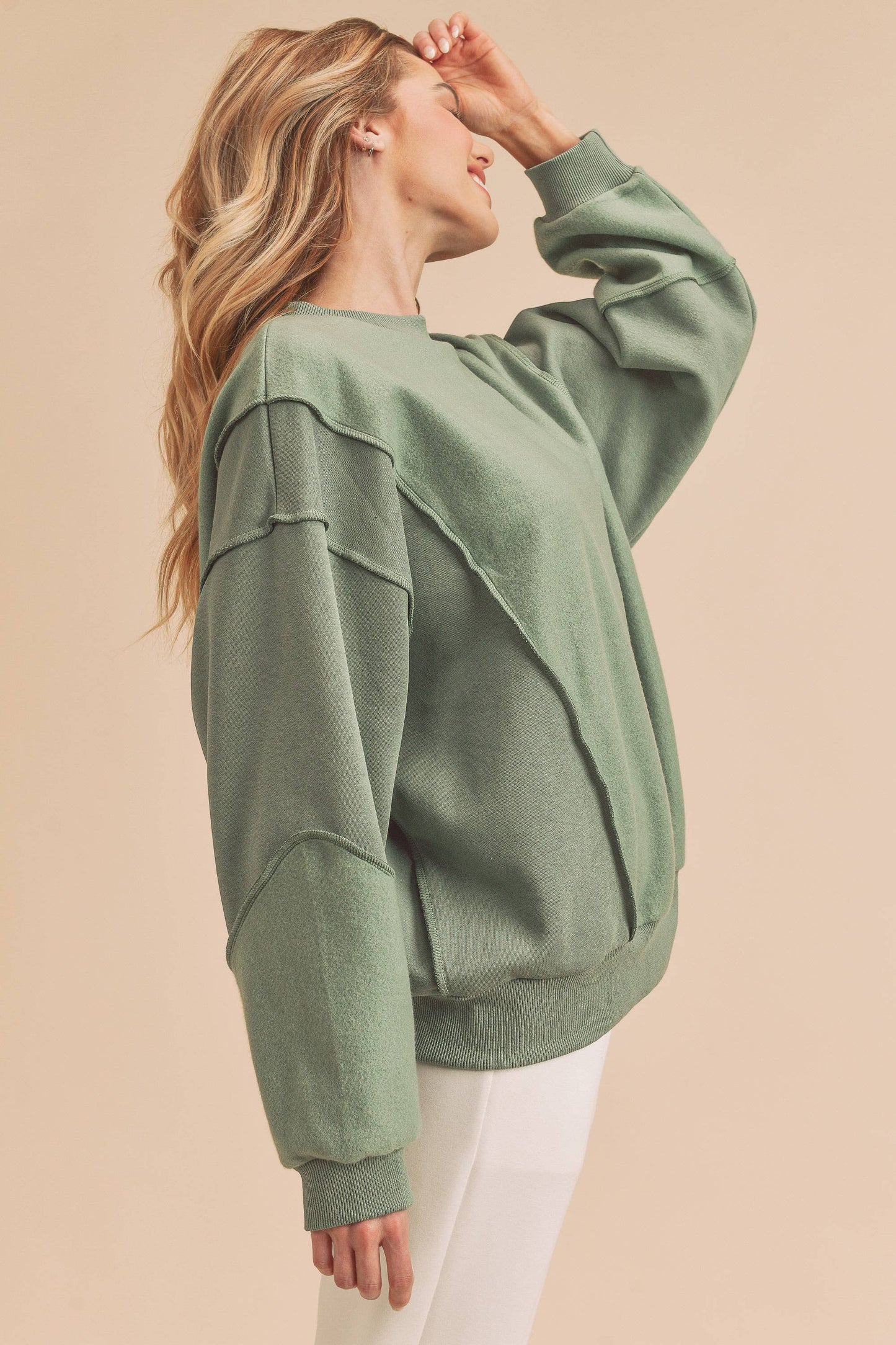 AEMI + CO - 916BK Ellia Sweatshirt 1