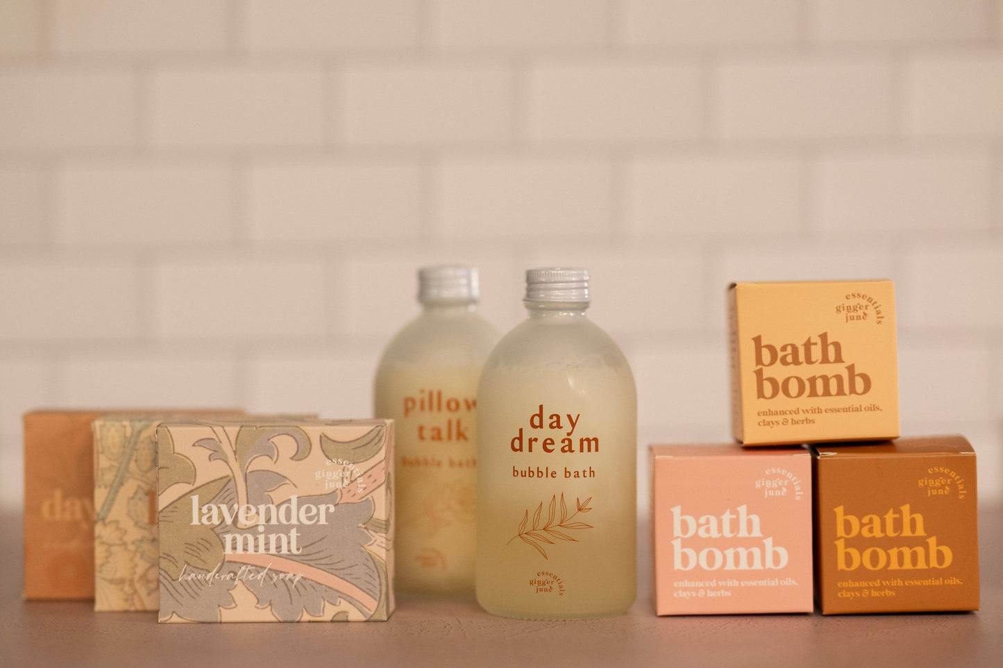 Ginger June Candle Co. - Moisturizing soap • Daydream • made with coconut oil, olive oil, babassu, honey & clay (Copy)