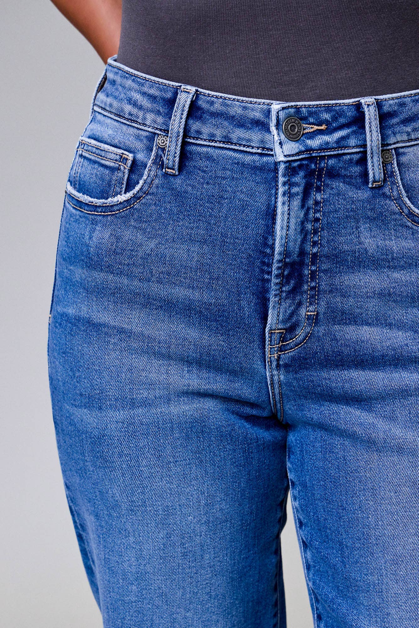 Hidden Jeans - Medium Wash Clean Stretch High Rise Classic Straight