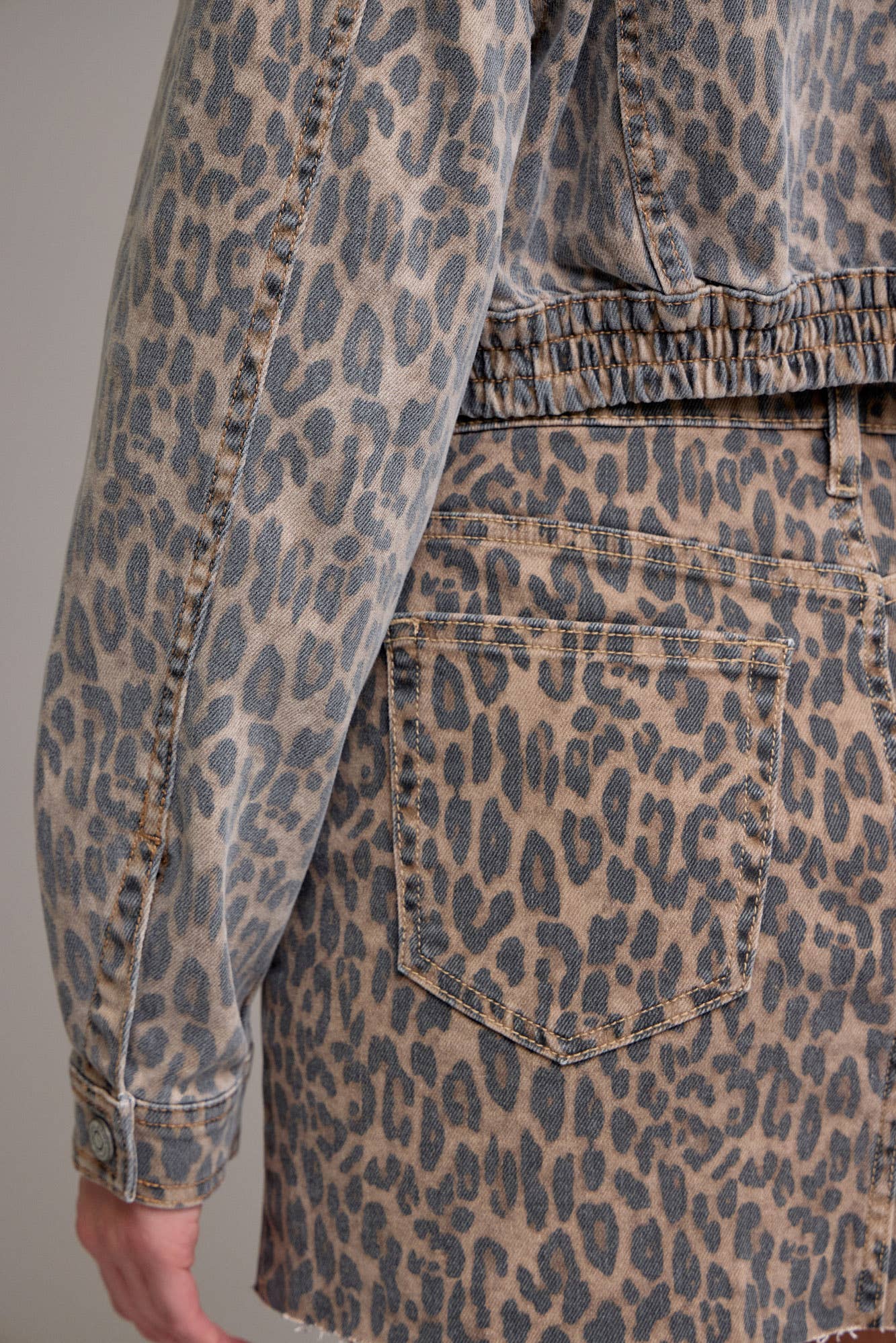 Hidden Jeans - Cheetah Cropped Cargo Jacket