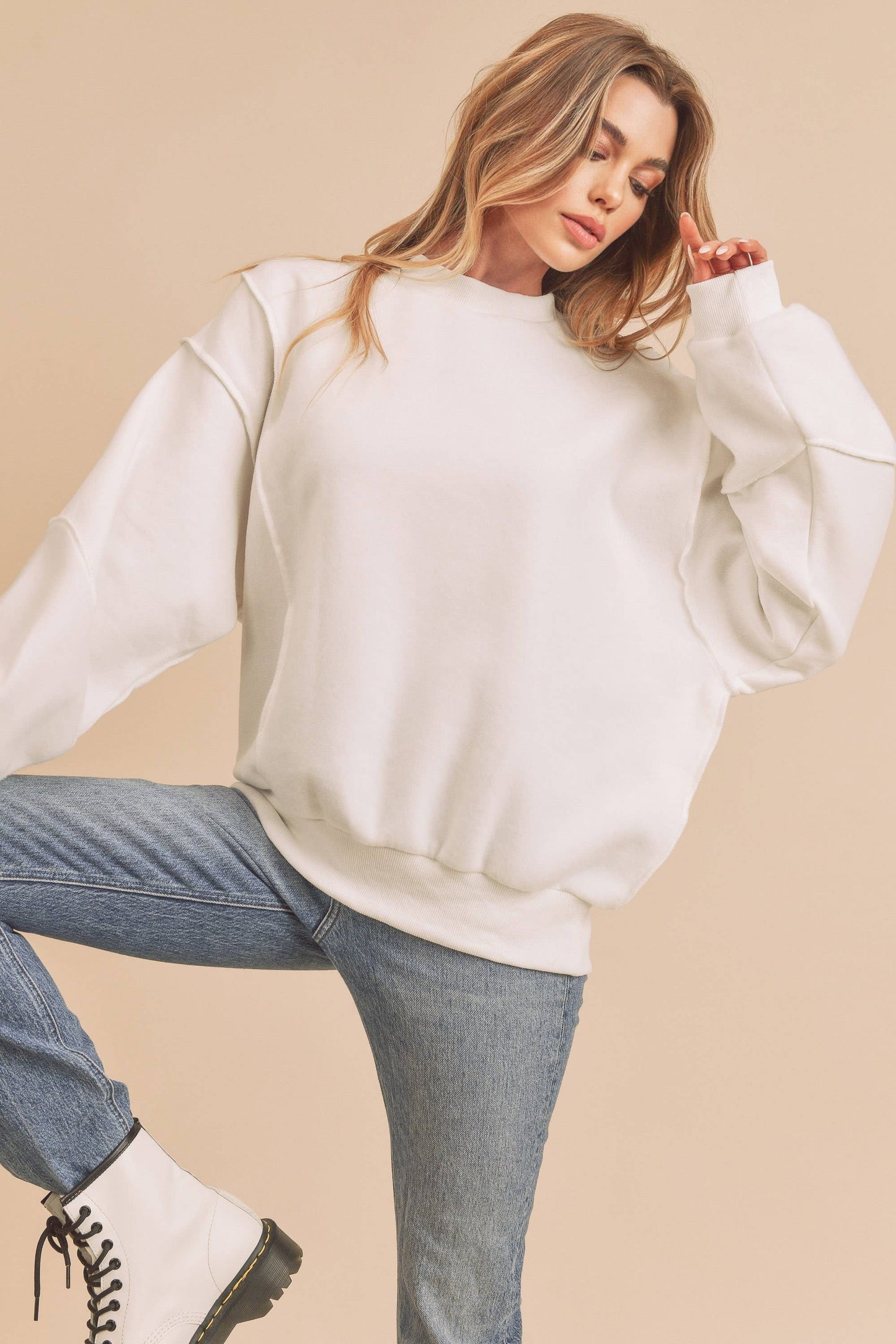 AEMI + CO - 916BK Ellia Sweatshirt 1