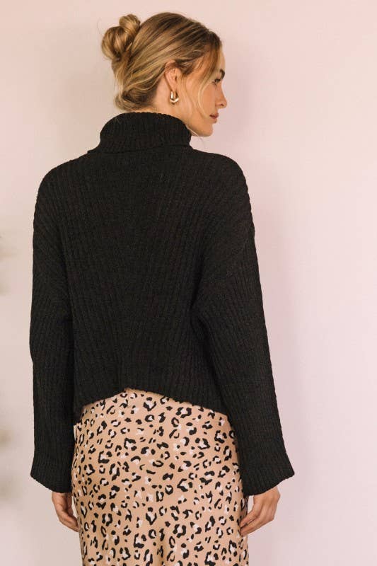 SKIES ARE BLUE - Textured Turtle Neck Sweater